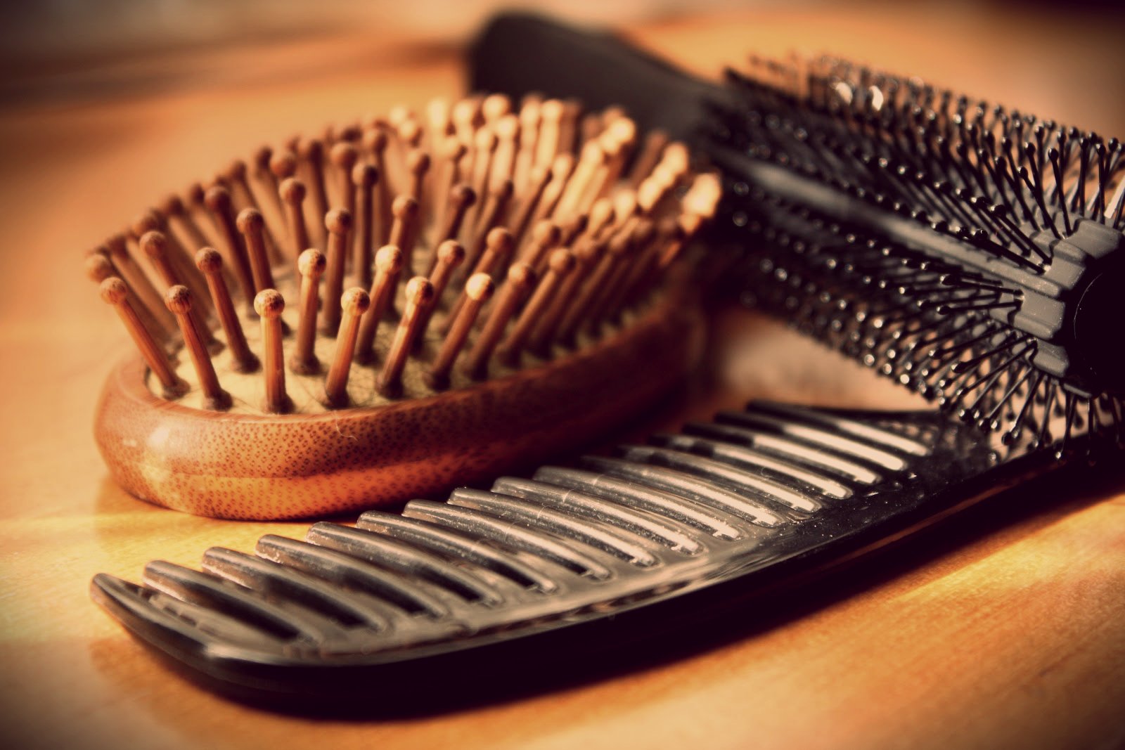 hair brushes and combs